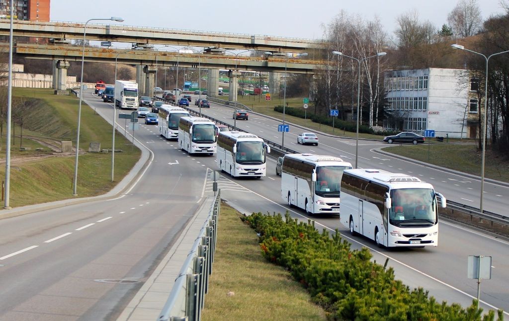 Ollex“ turistinių autobusų parką papildė 10 naujų „Volvo 9700“